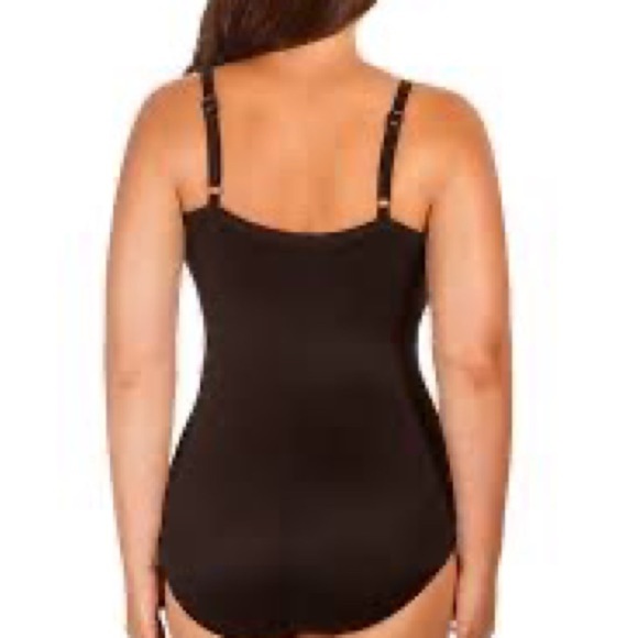 Magicsuit Studmuffin Lauren swimsuit in turquoise green - Picture 2 of 12